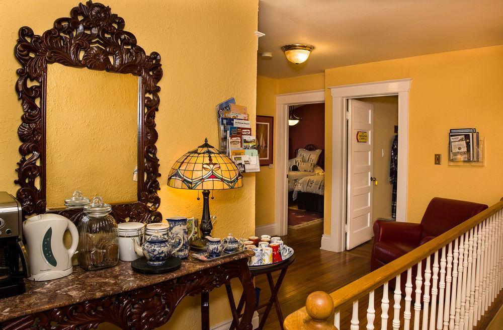 Talwood Manor B&B พอร์ทโคลบอร์น ภายนอก รูปภาพ